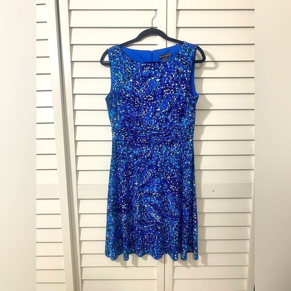 Blue Patterned Sleeveless Dress - Picture 1 of 6